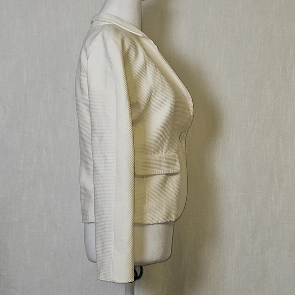 Max Mara Ribbed White Blazer Pearl Button Closure Sz 4 Business Casual,Classic - Picture 3 of 12